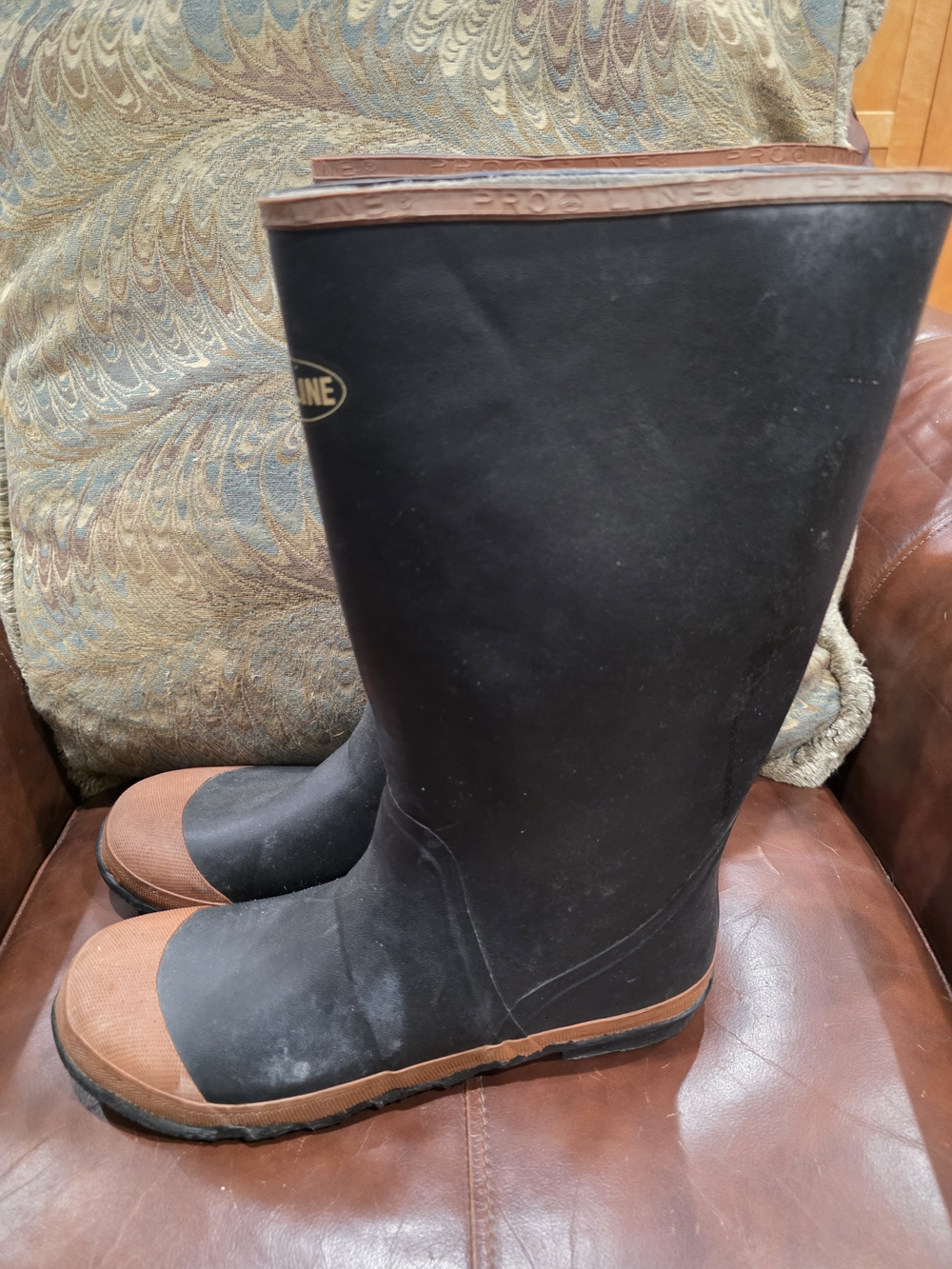 LINE Men’s Black and Brown Waterproof Rubber Rain Boots - Picture 3 of 8
